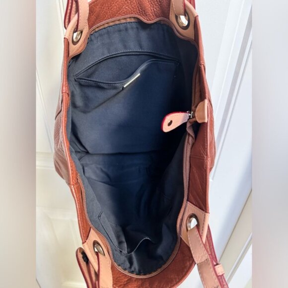 Pegabo Brown Leather Zipped Tote Bag. 14 by 14 by 4 with Handle Drop 9 - Picture 6 of 13